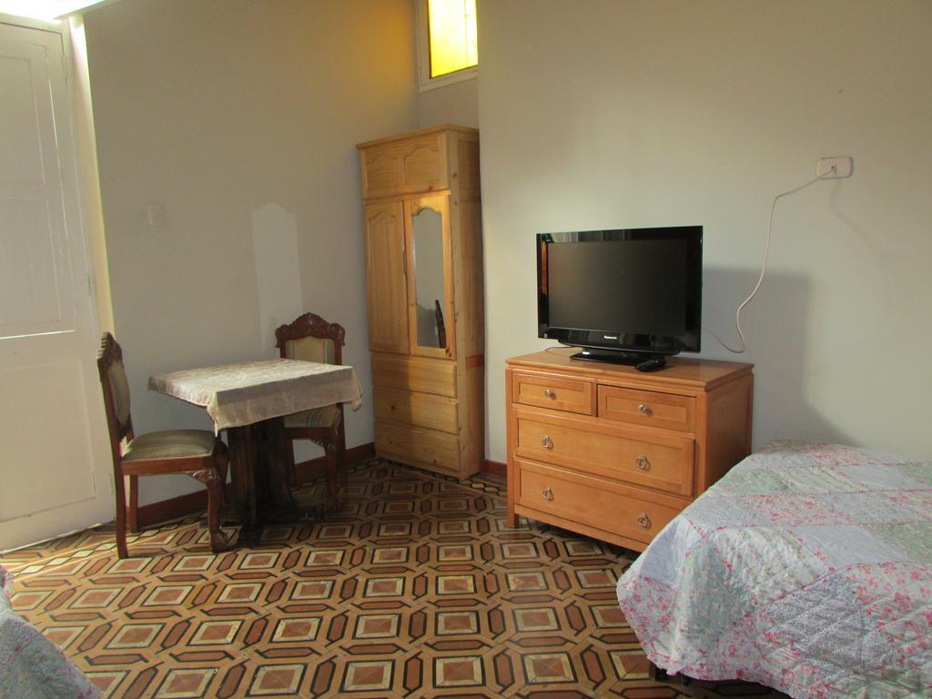 Residencial Miraflores B&B Лима Номер фото